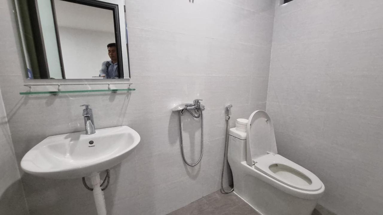 Era Apartment Khuc Thua Du Hanoi Bagian luar foto