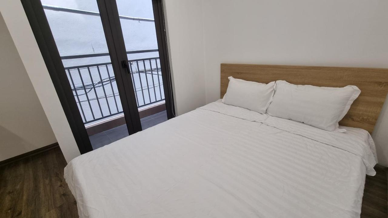 Era Apartment Khuc Thua Du Hanoi Bagian luar foto