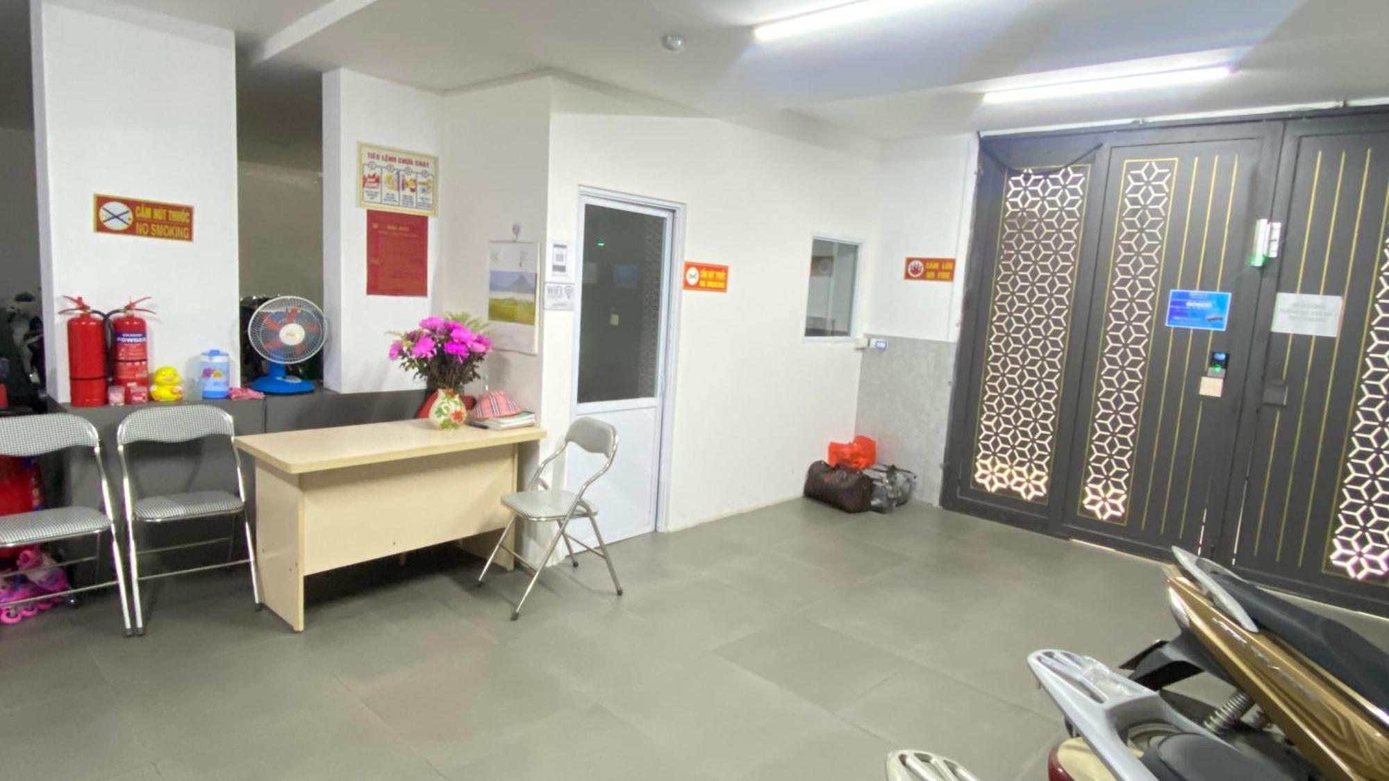 Era Apartment Khuc Thua Du Hanoi Bagian luar foto