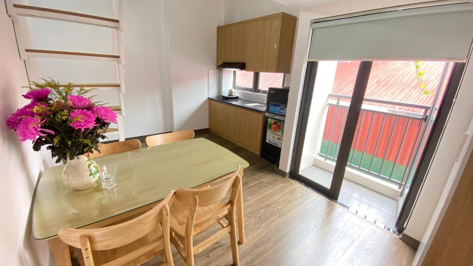 Era Apartment Khuc Thua Du Hanoi Bagian luar foto